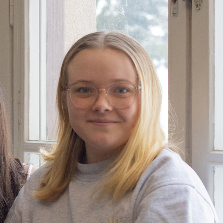 Porträttbild på Maja Nydahl
